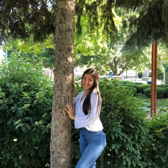 Meet your Posher, Sheila - Picture 1 of 1